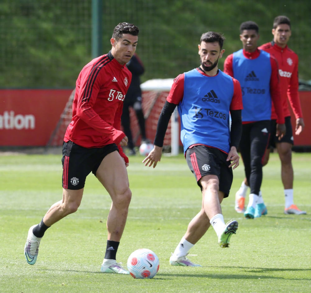 而比尔加盟 而比尔加盟