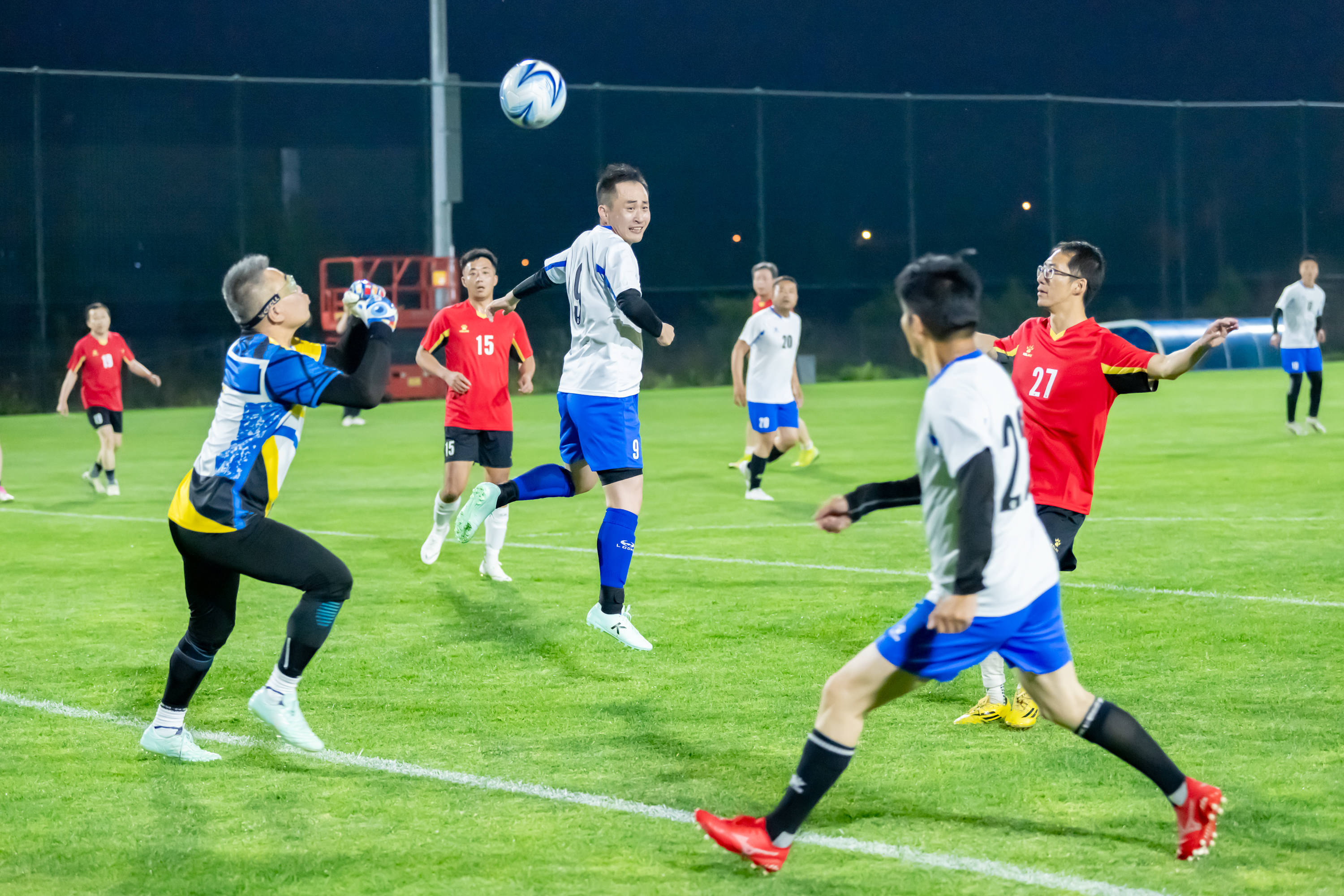 宁充分的自 宁充分的自