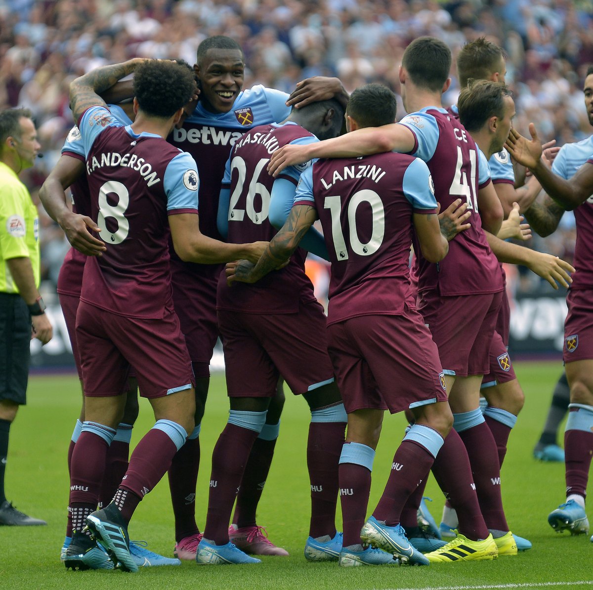 意甲｜比林终场前禁区补射救主 拿波利榜首战逼平国米