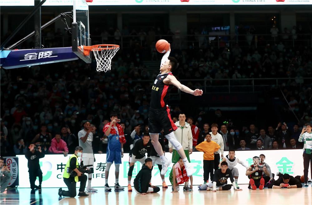 TA：高井幸大纯租借到门兴6个月，合同中无买断条款